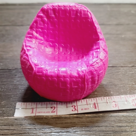 Pink Plastic Egg Chair For Dollhouse Barbie Sized - Picture 8 of 8
